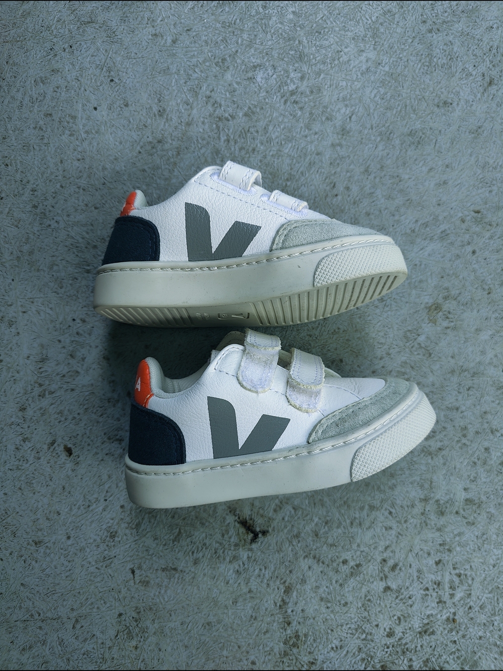 Veja V-10 Kids White Sneakers